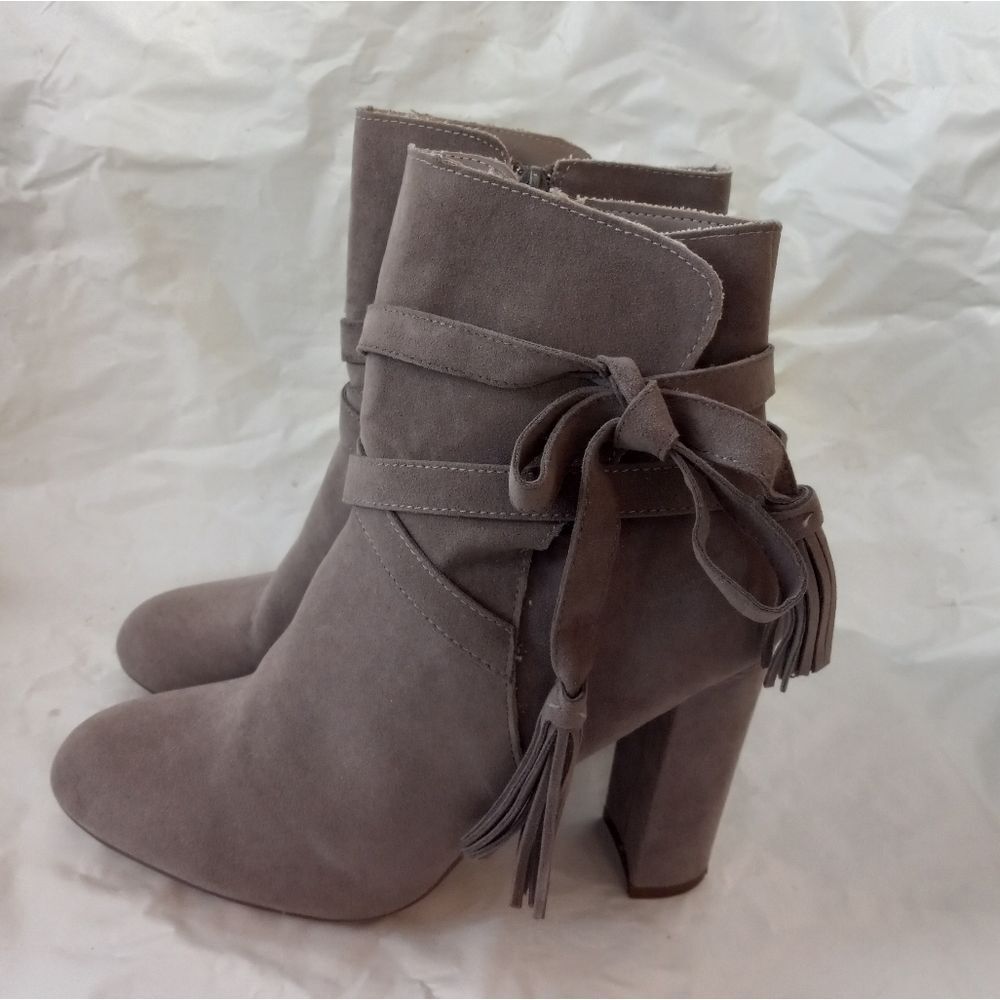 JustFab Landry Tan Suede Booties Size 9